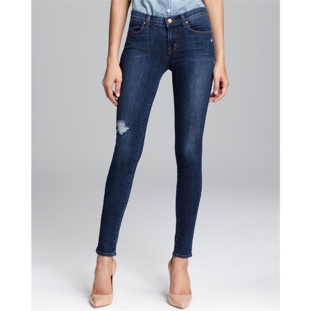 J Brand Super Skinny Jeans in Quantum